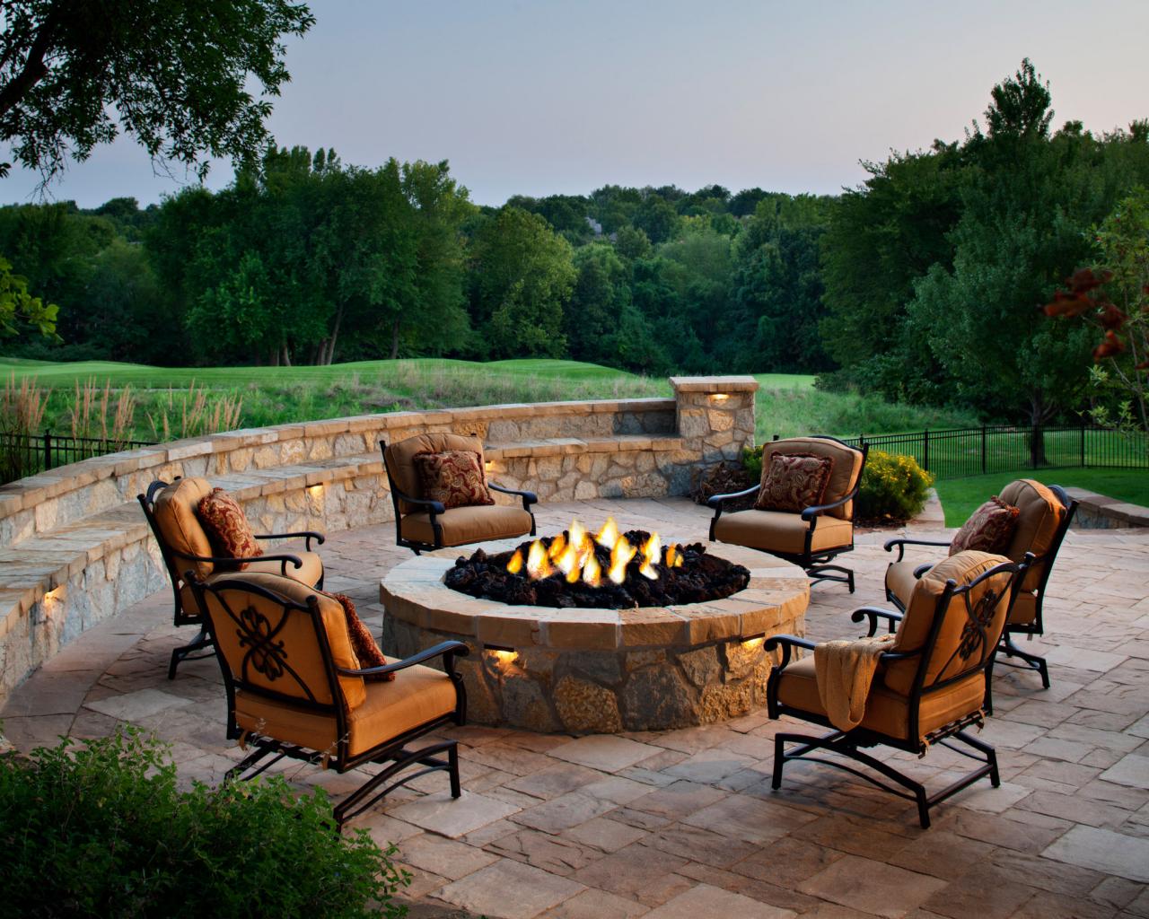 Fire Pits – The Gift That Keeps On Giving All Year Long. See Why You Need One…